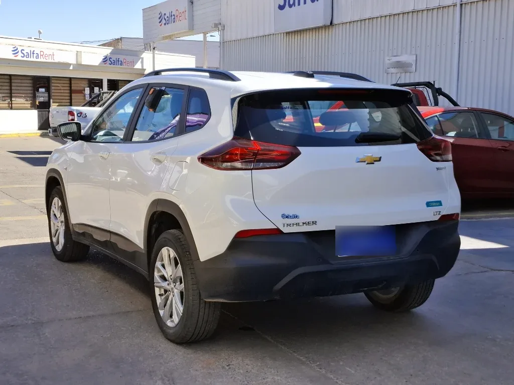 Chevrolet Tracker 1.2t Ltz R 4x2 At 5p año 2025