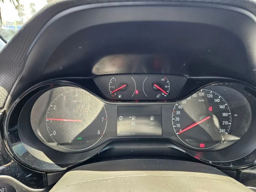 Opel Corsa 1.2 Edition 75hp 4x2 Mt5 5p año 2021