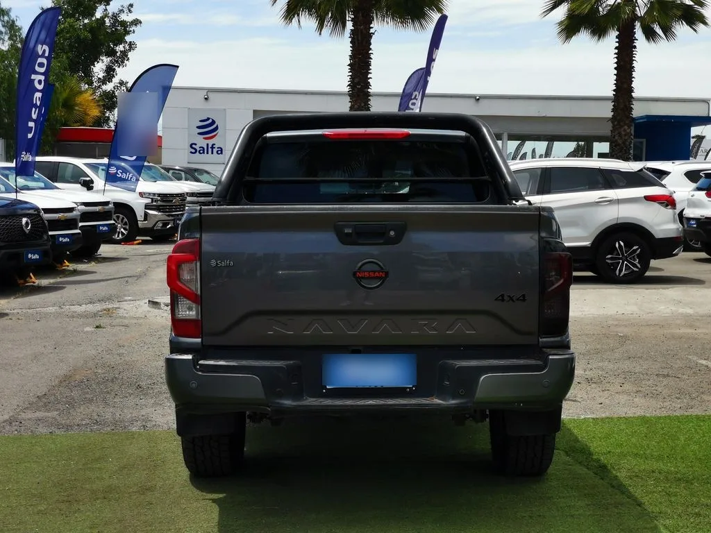 Nissan Navara 2.3d Pro4x Diesel 4x4 Dob.cab. At 4p año 2022