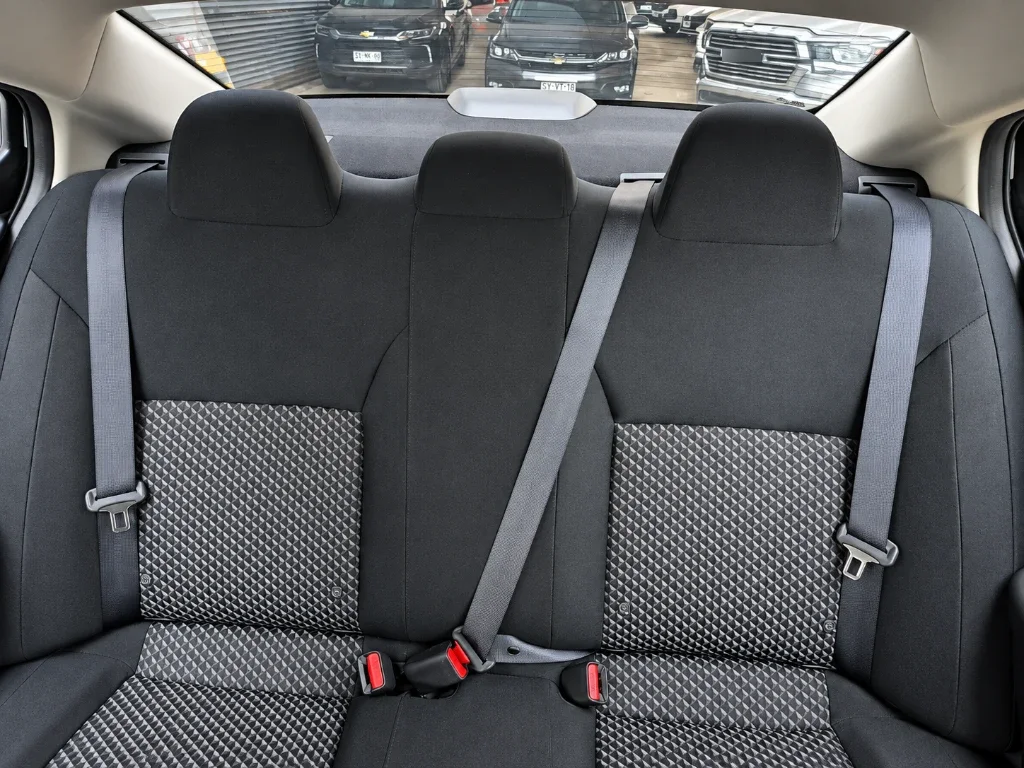 Nissan Versa 1.6 Sense 4x2 Mt 4p año 2025
