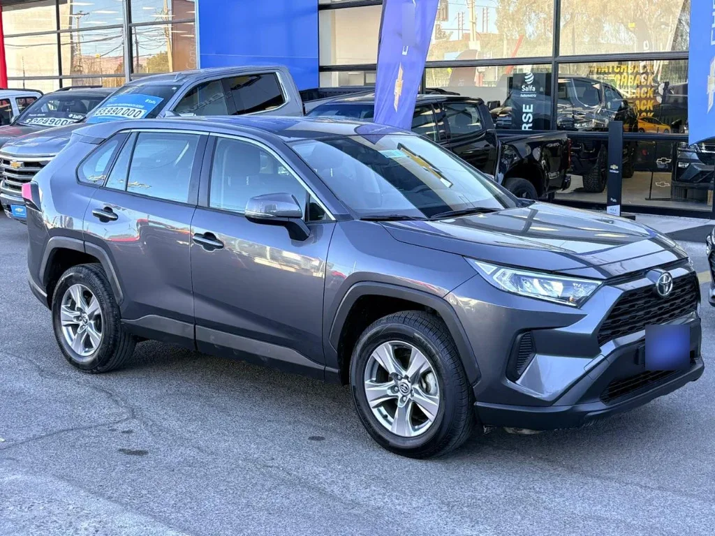 Toyota Rav4 2.0 Le 4x2 Cvt At 5p año 2025