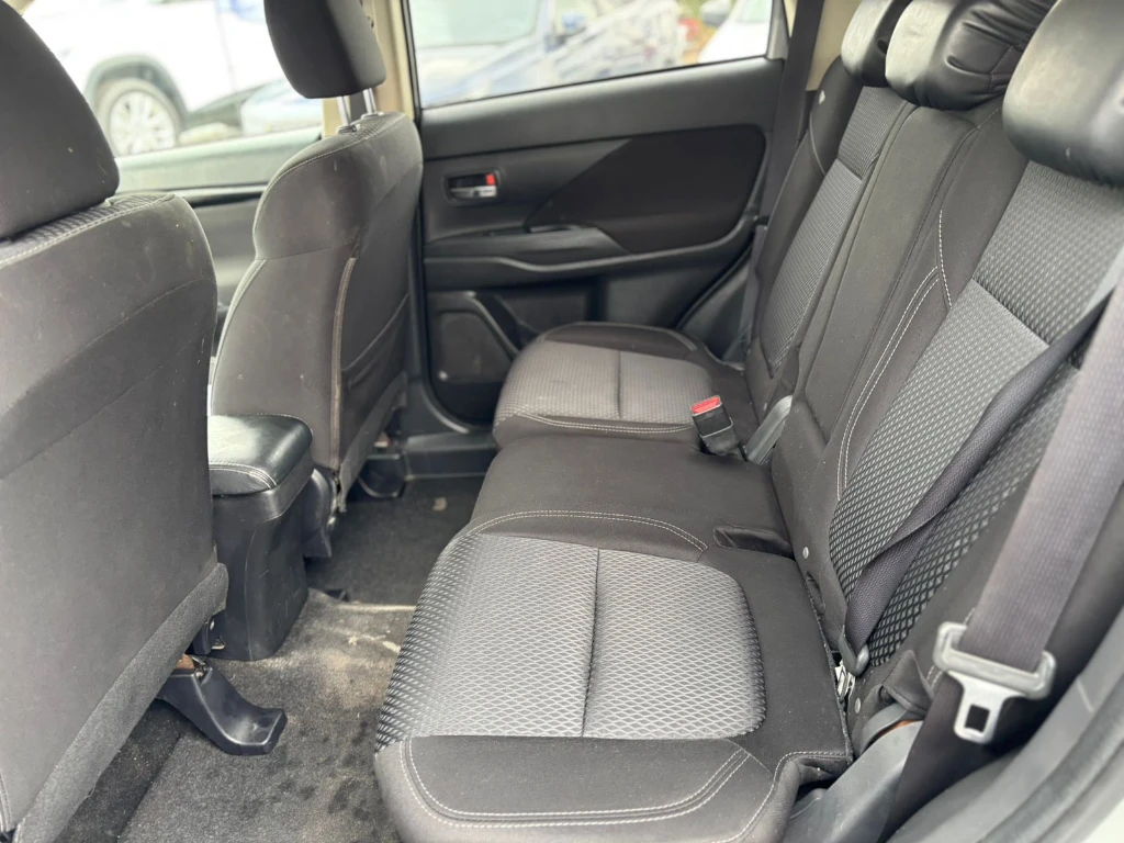 Mitsubishi Outlander 2.0 4x2 Mt 5p año 2021