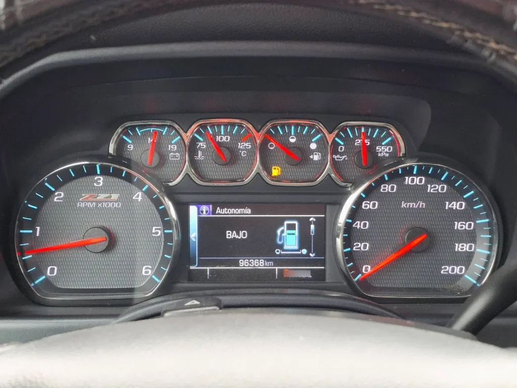 Chevrolet Silverado 5.3 Lt 4wd Ext Z71 Dob. Cab. At 4p año 2019
