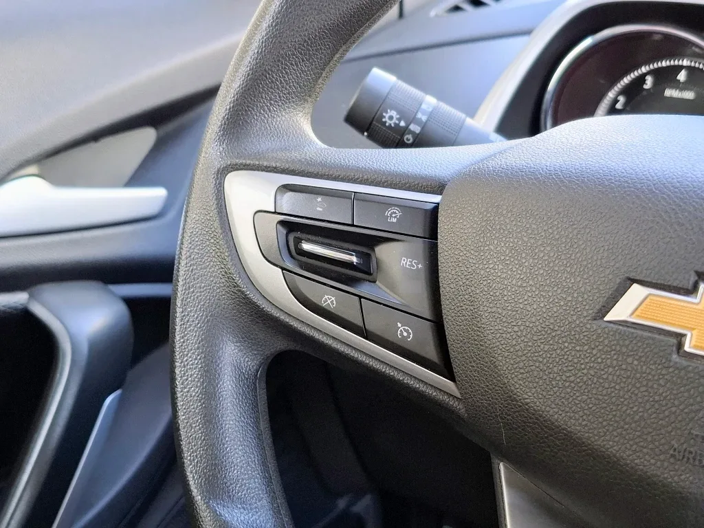 Chevrolet Tracker 1.2t Ltz R 4x2 At 5p año 2025
