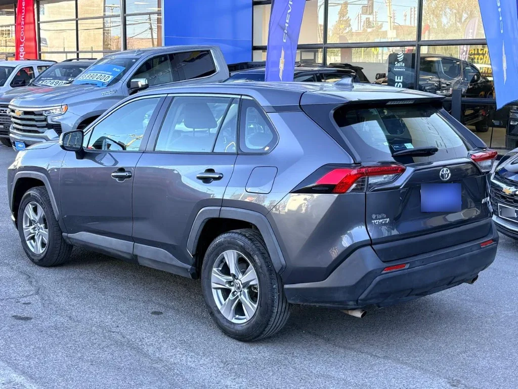 Toyota Rav4 2.0 Le 4x2 Cvt At 5p año 2025