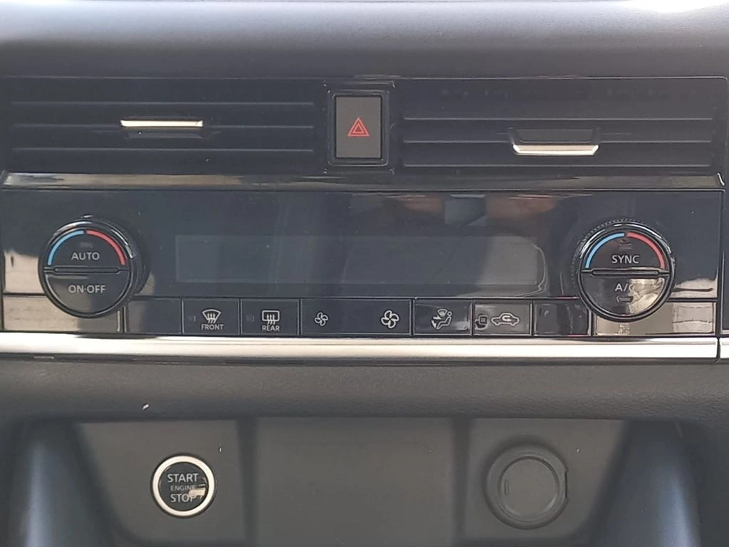 Nissan Qashqai 1.3t Advance 2wd Cvt At 5p año 2025