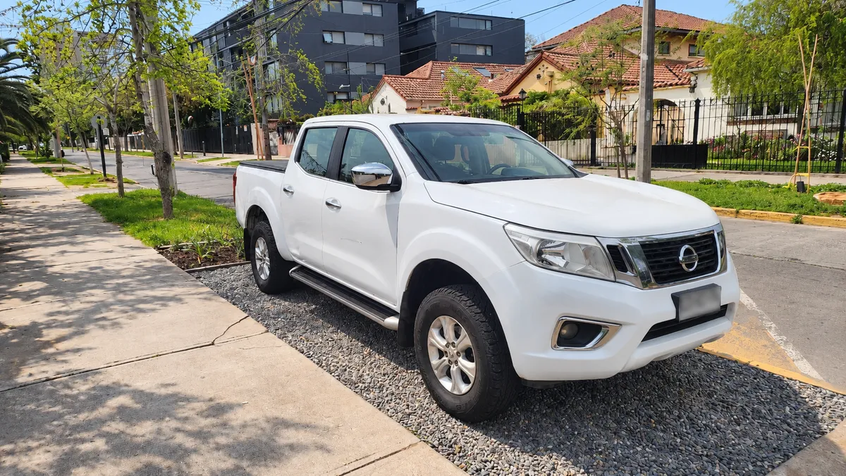 NISSAN NP300 2.3 Dc Xe Mt Diesel año 2019