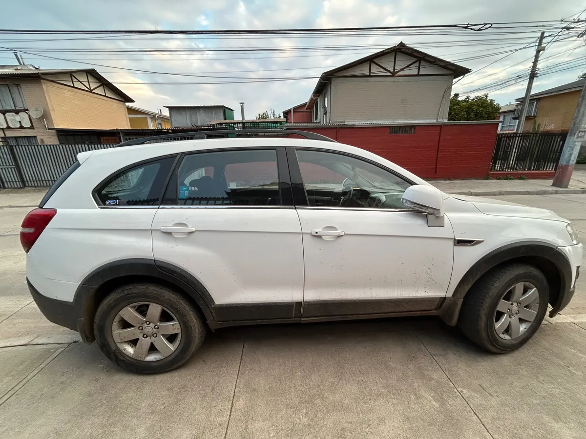 CHEVROLET CAPTIVA 2.2 Lt Full At 4x4 Diesel año 2014