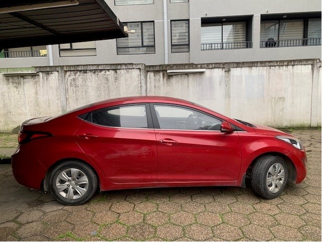 Hyundai Elantra 1.6 Md Gls Ac 2ab Mt año 2015