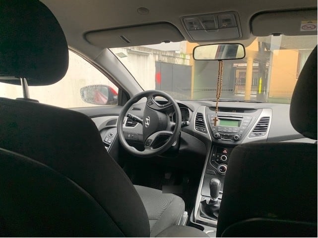Hyundai Elantra 1.6 Md Gls Ac 2ab Mt año 2015
