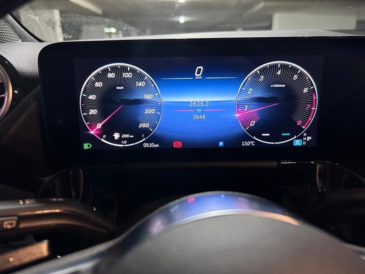 MERCEDES BENZ GLA200 1.6 Amg At año 2026