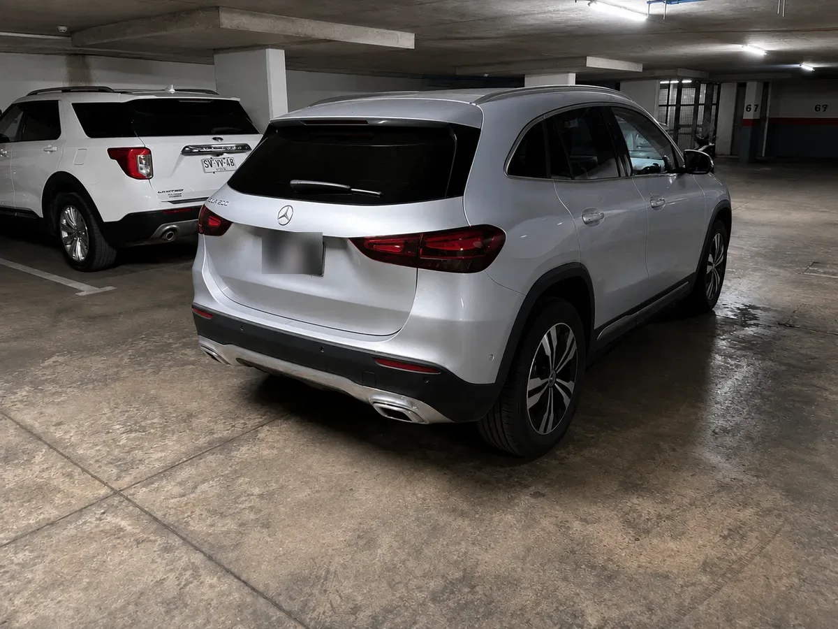 MERCEDES BENZ GLA200 1.6 Amg At año 2026