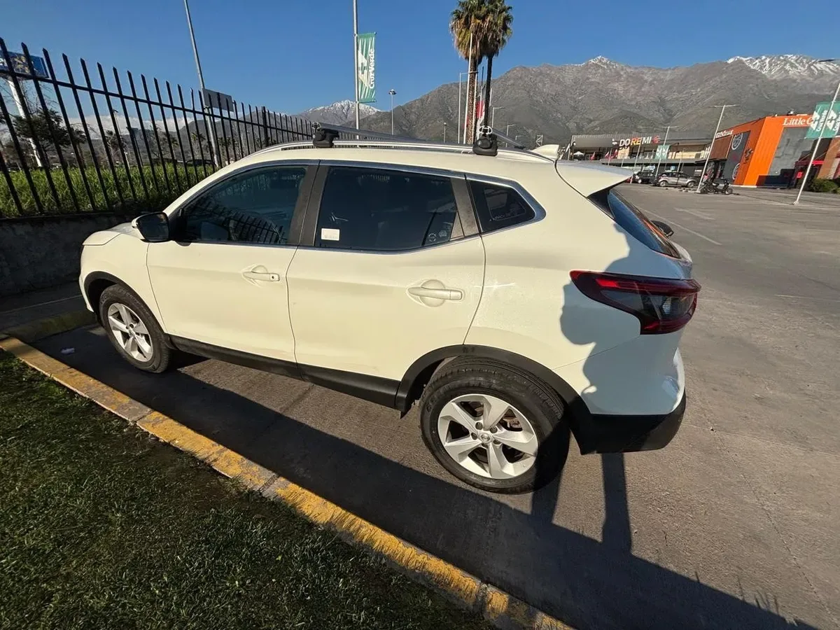 NISSAN QASHQAI 2.0 Advance Cvt Ac At 4x2 año 2018