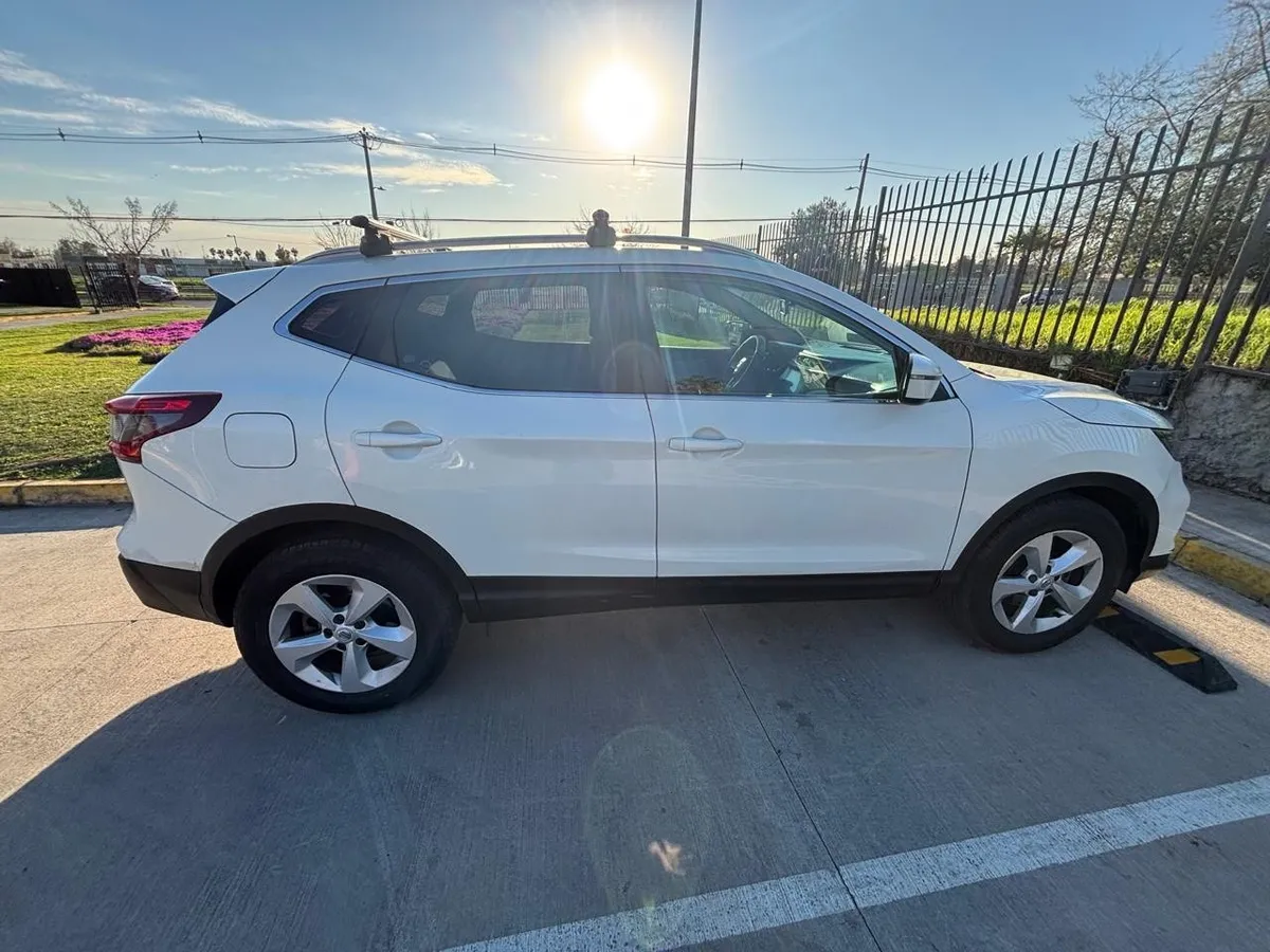NISSAN QASHQAI 2.0 Advance Cvt Ac At 4x2 año 2018