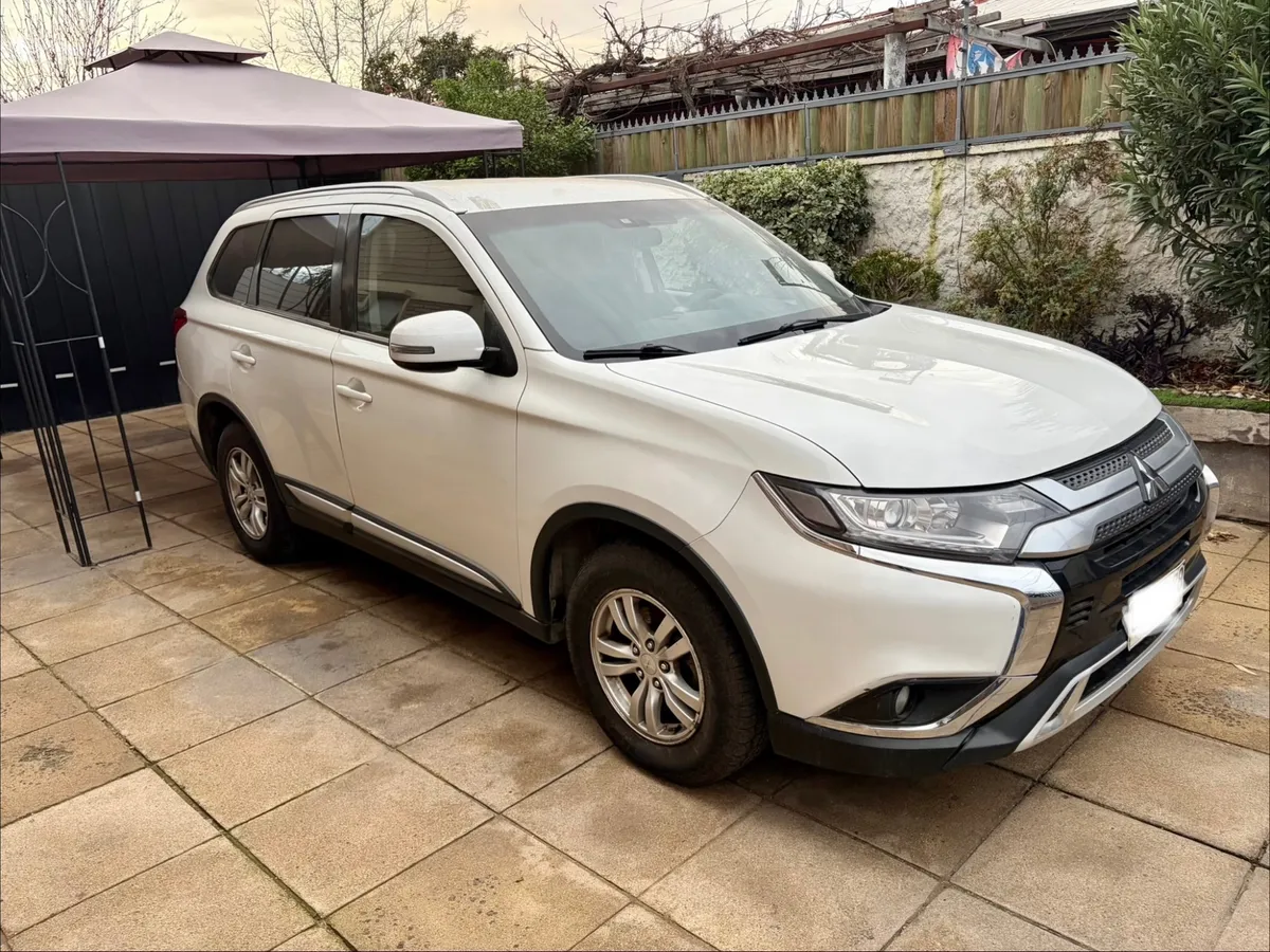 MITSUBISHI OUTLANDER 2.0 Mt año 2019