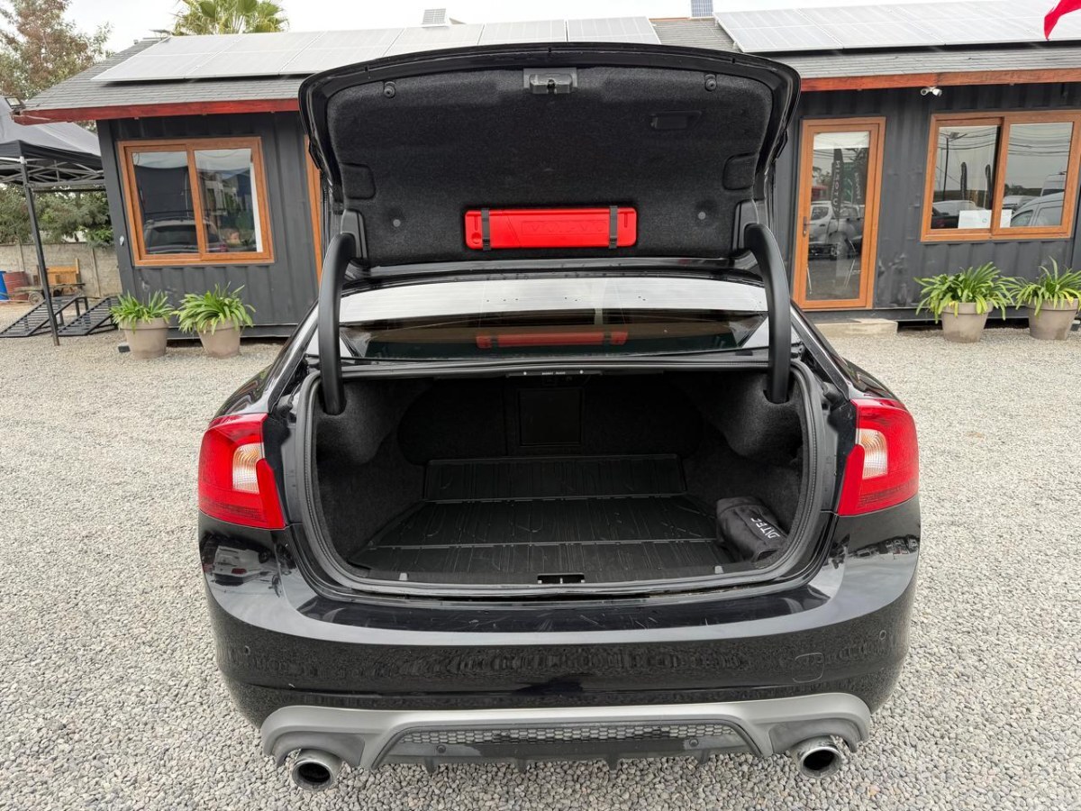 Volvo S60 T5 2.0t año 2018