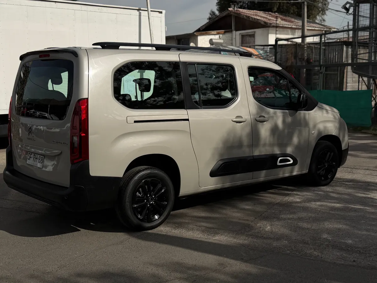 CITROEN BERLINGO MULTISPACE 1.5 Xl Bluehdi 130 S&s At Diesel año 2023