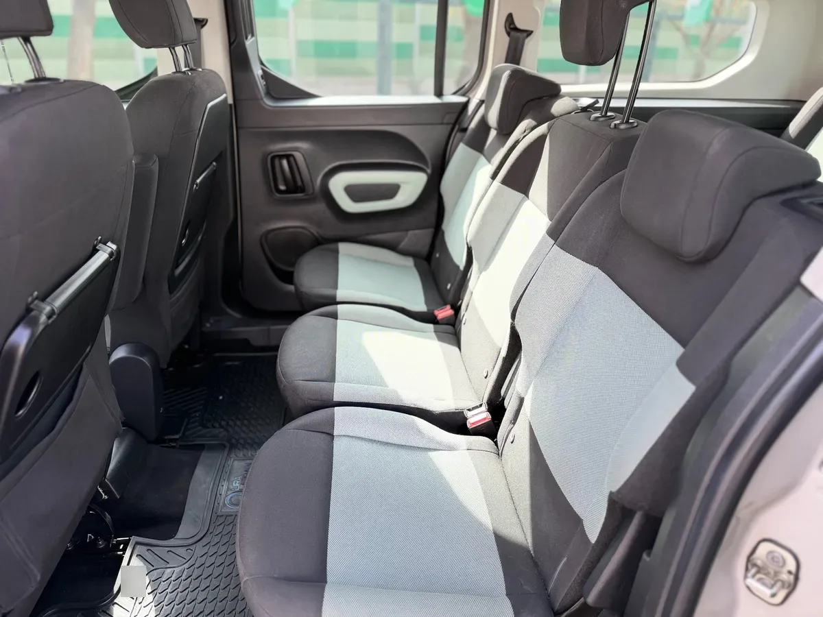 CITROEN BERLINGO MULTISPACE 1.5 Xl Bluehdi 130 S&s At Diesel año 2023