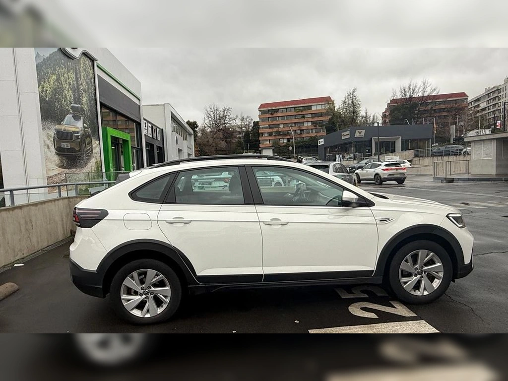 Volkswagen Nivus 1.0 Tsi Comfortline 4x2 At 5p año 2023
