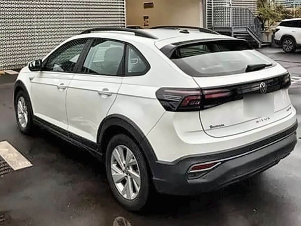 Volkswagen Nivus 1.0 Tsi Comfortline 4x2 At 5p año 2023