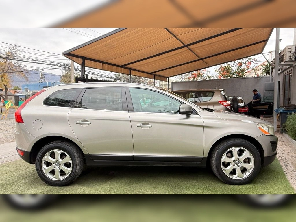 Volvo Xc60 2.0 T5 Limited At año 2014