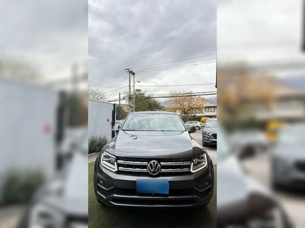 Volkswagen Amarok 2.0 Highline Diesel 4motion 4x4 Dob. Cab. At 4p año 2021