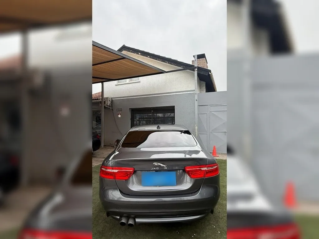 Jaguar Xe 2.0 D Prestige 4x2 At año 2019