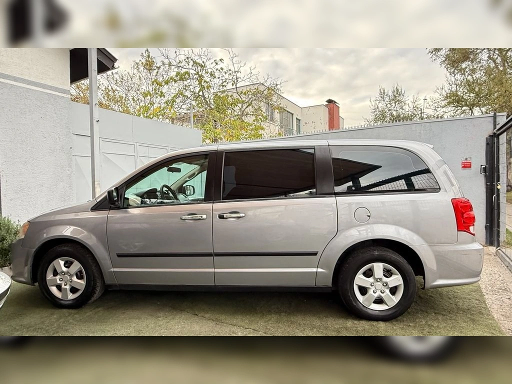 Dodge Grand Caravan 3.6 año 2013
