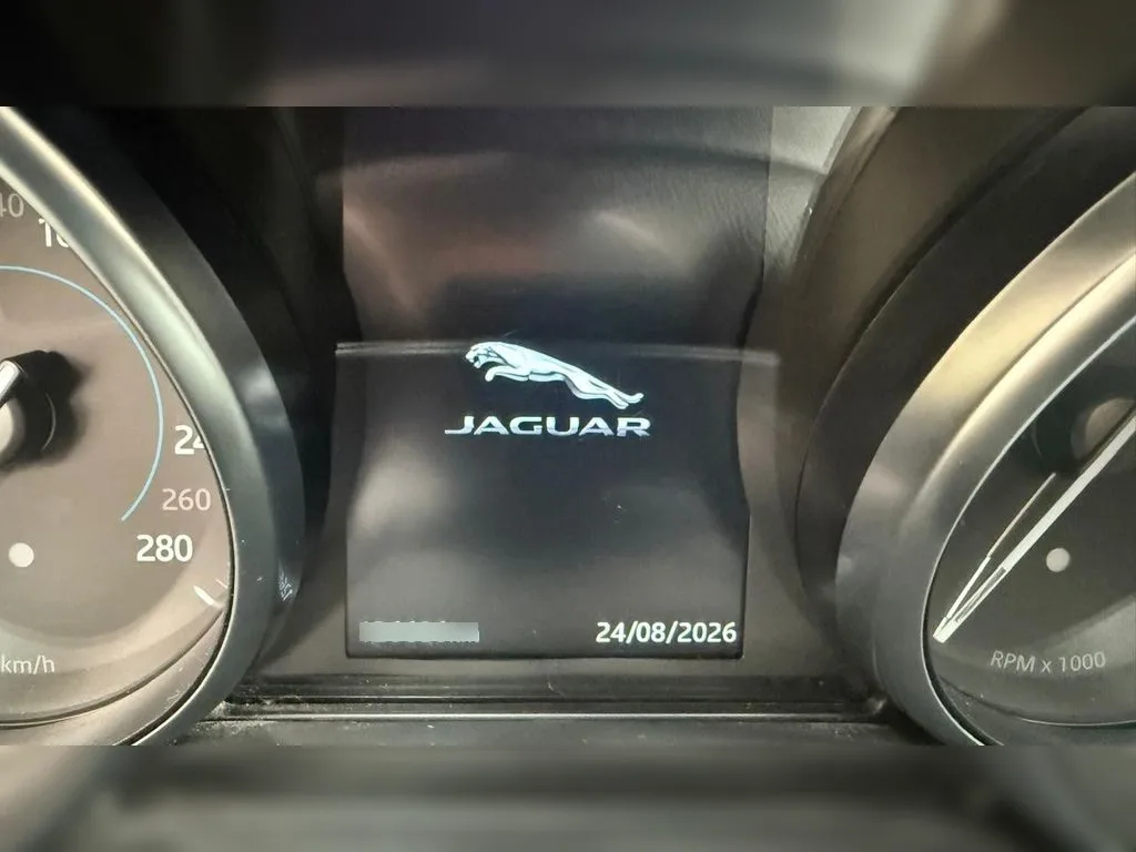 Jaguar Xe 2.0 D Prestige 4x2 At año 2019