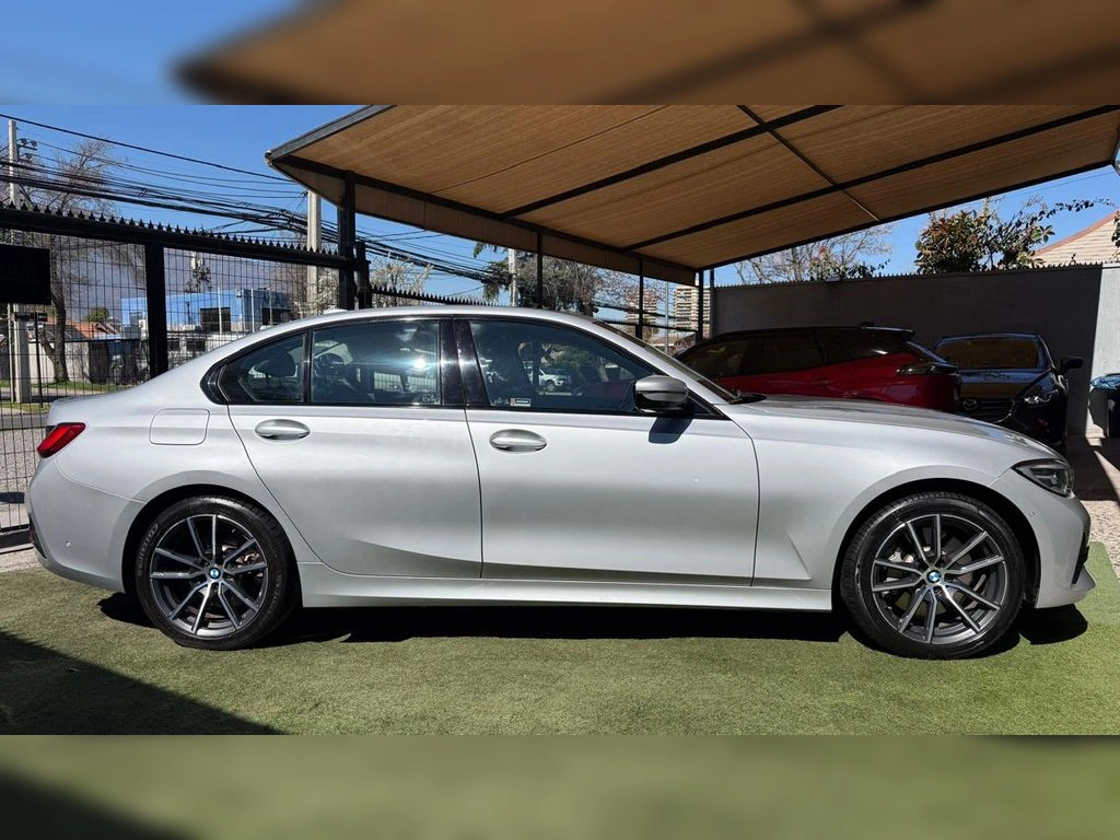 BMW 330 2.0 Sport E 4x2 año 2021