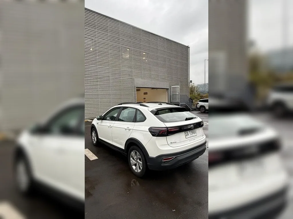 Volkswagen Nivus 1.0 Tsi Comfortline 4x2 At 5p año 2023