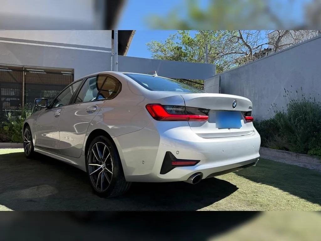 BMW 330 2.0 Sport E 4x2 año 2021