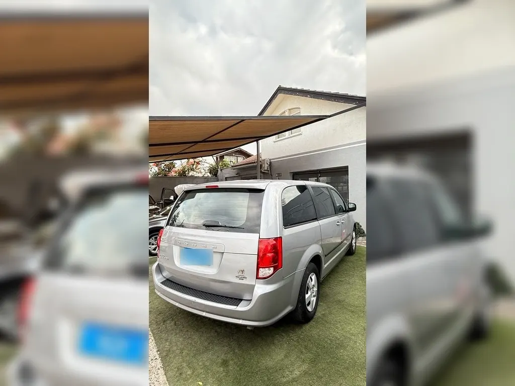 Dodge Grand Caravan 3.6 año 2013