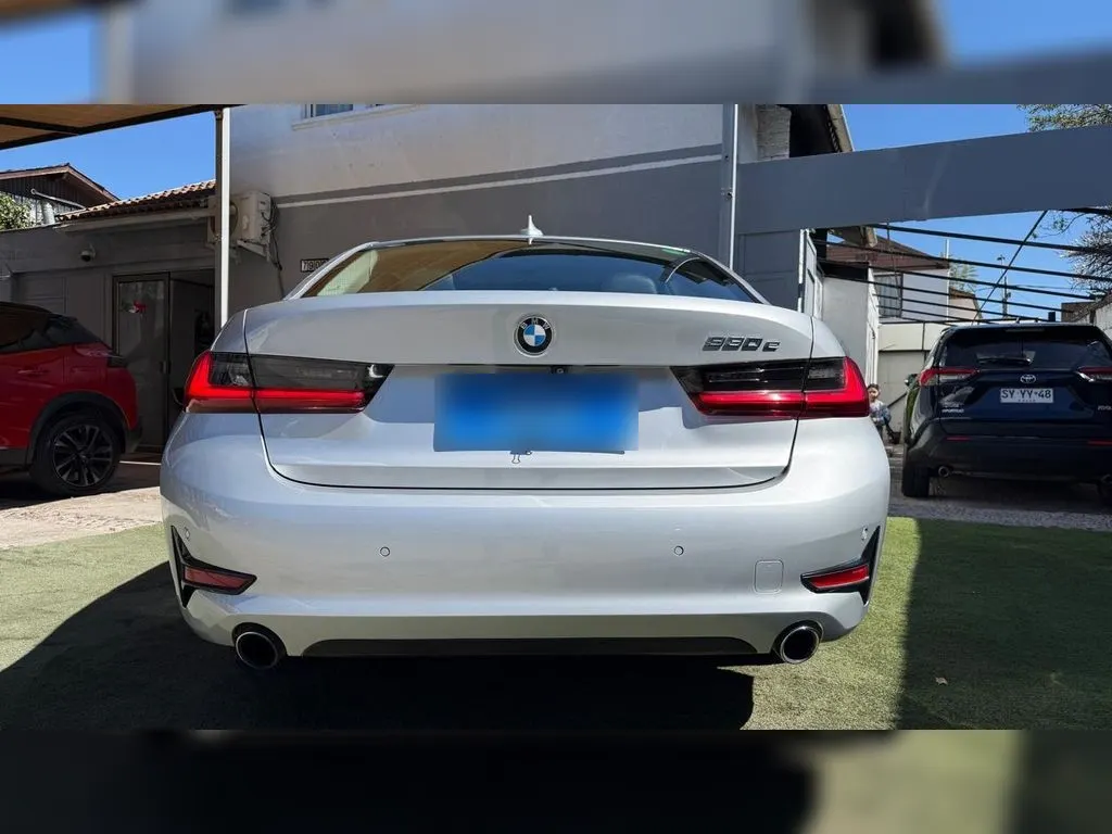 BMW 330 2.0 Sport E 4x2 año 2021