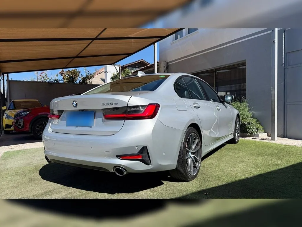 BMW 330 2.0 Sport E 4x2 año 2021