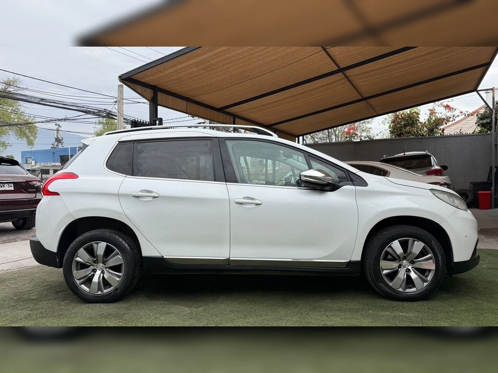 Peugeot 2008 1.2 Allure Puretech 4x2 Eat6 E6 5p año 2016