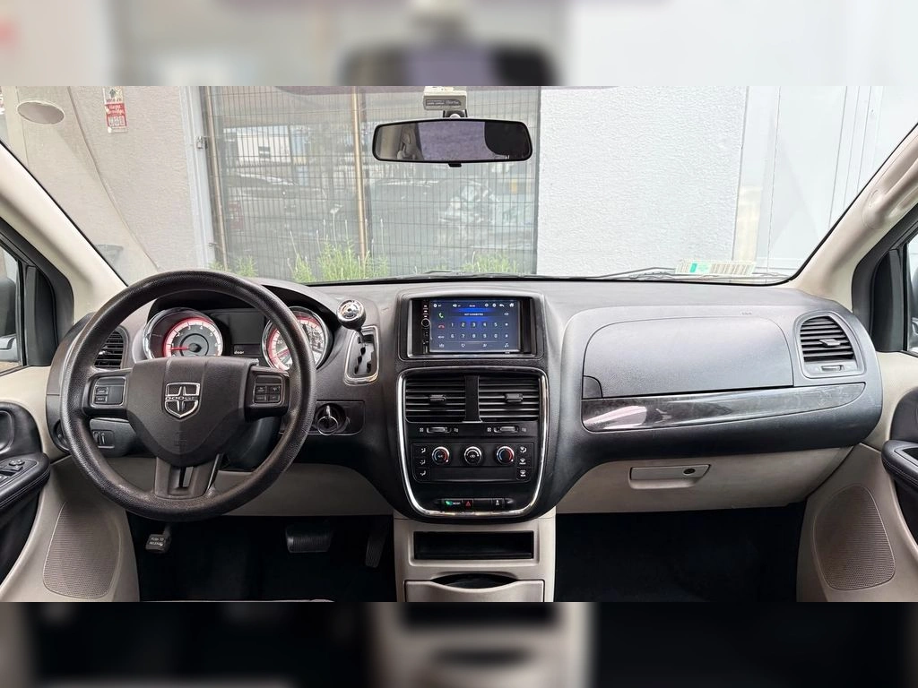 Dodge Grand Caravan 3.6 año 2013