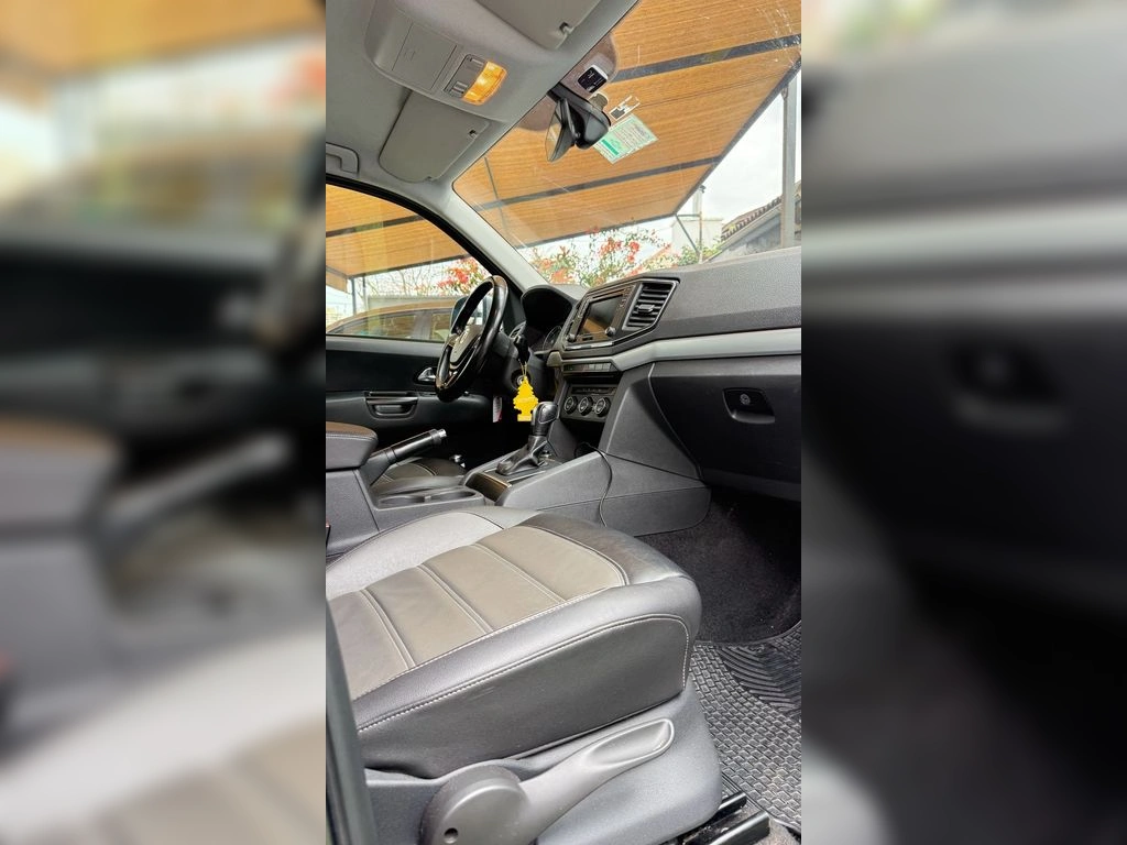 Volkswagen Amarok 2.0 Highline Diesel 4motion 4x4 Dob. Cab. At 4p año 2021