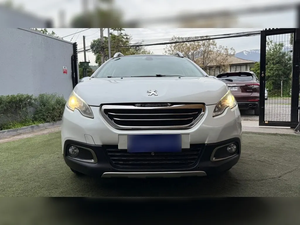 Peugeot 2008 1.2 Allure Puretech 4x2 Eat6 E6 5p año 2016