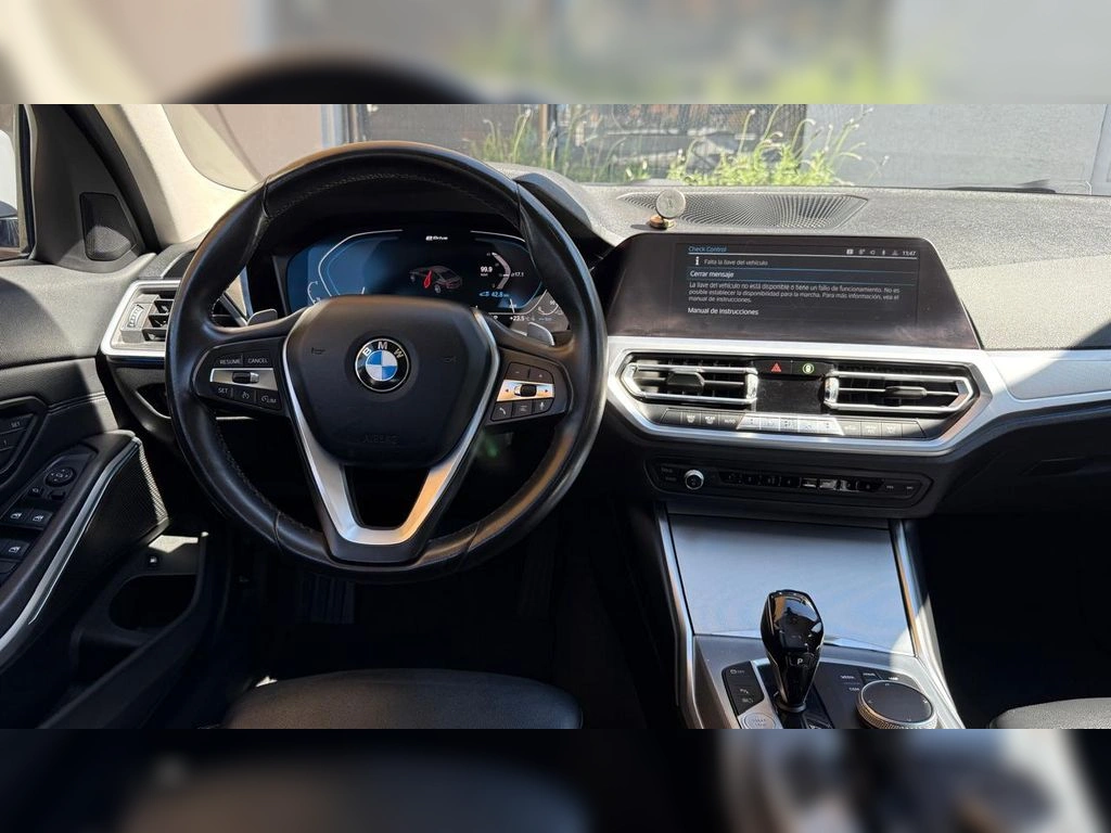 BMW 330 2.0 Sport E 4x2 año 2021
