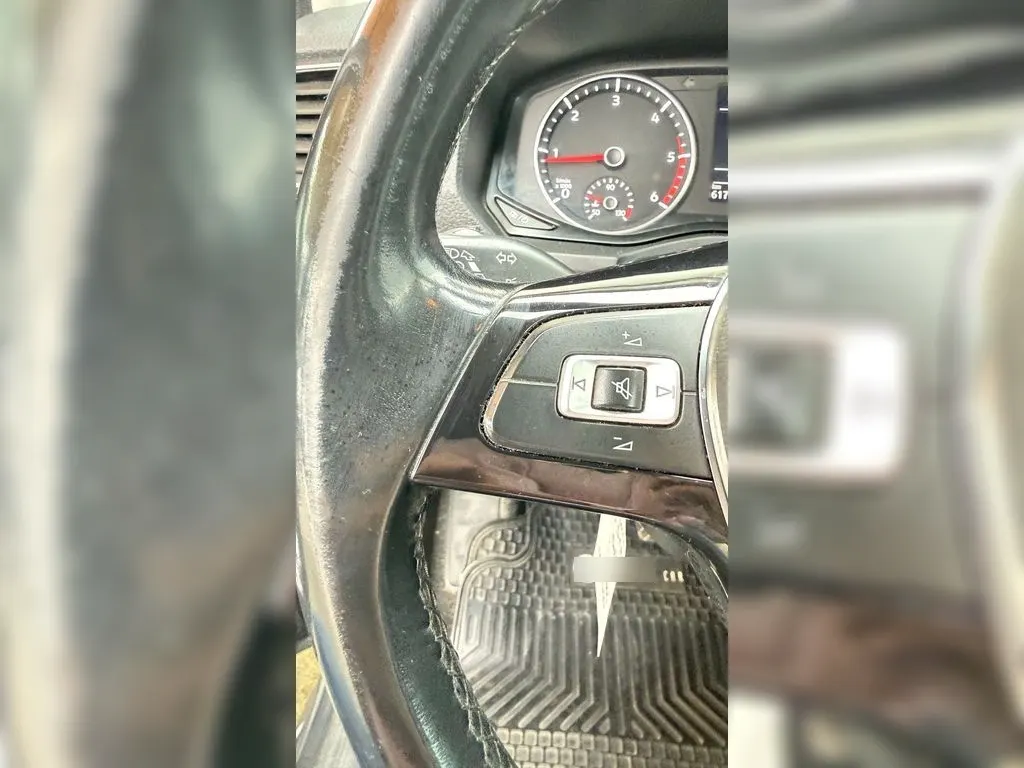 Volkswagen Amarok 2.0 Highline Diesel 4motion 4x4 Dob. Cab. At 4p año 2021