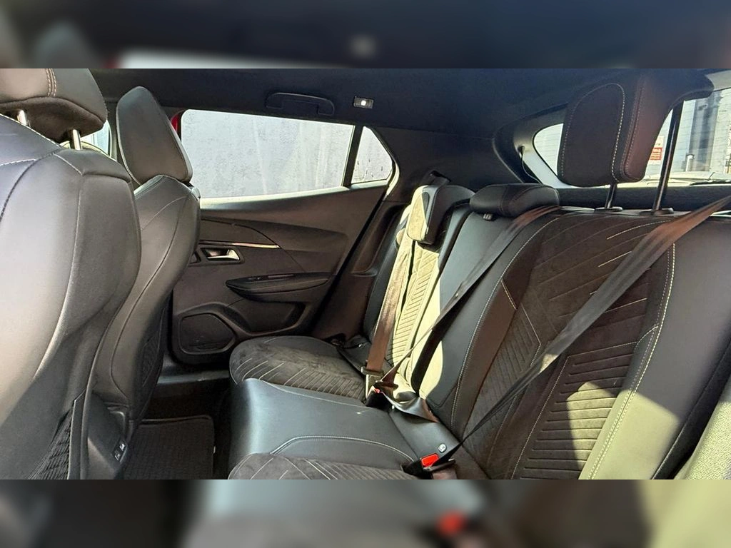 Peugeot 2008 Gt Line Blue Hdi 130 Eat8 1.5 año 2024