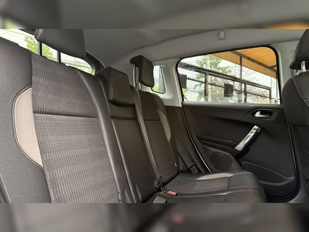 Peugeot 2008 1.2 Allure Puretech 4x2 Eat6 E6 5p año 2016