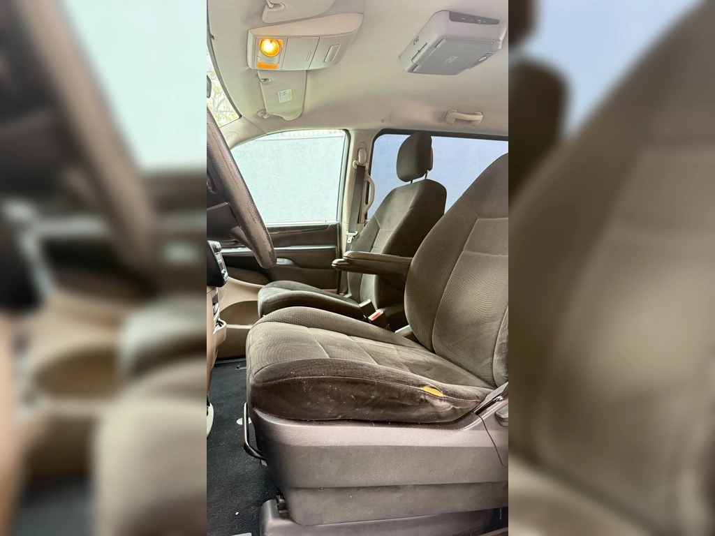 Dodge Grand Caravan 3.6 año 2013