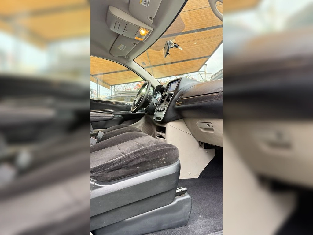 Dodge Grand Caravan 3.6 año 2013
