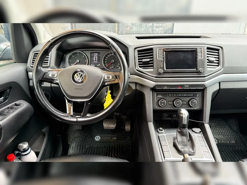 Volkswagen Amarok 2.0 Highline Diesel 4motion 4x4 Dob. Cab. At 4p año 2021