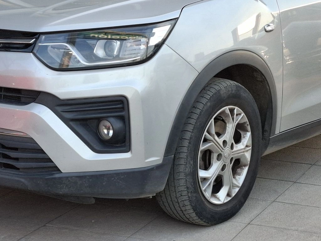 Ssangyong Tivoli Lx 1.6 año 2021