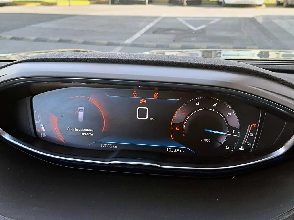 Peugeot 3008 1.5 Active Bluehdi 4x2 130 Mt6 5p año 2022