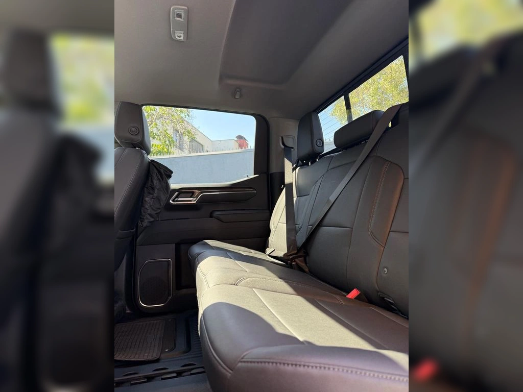 Chevrolet Silverado 5.3 Lt R Trail Boss Z71 4x4 At 4p año 2025