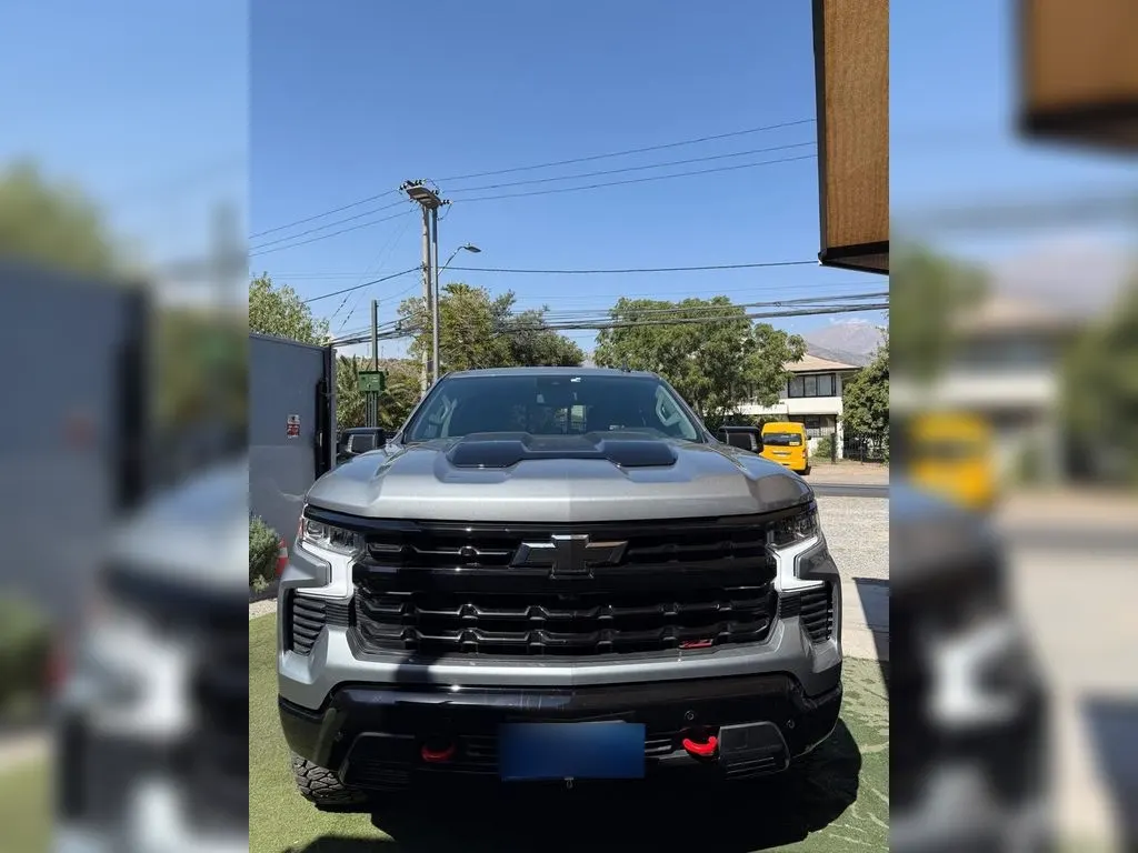 Chevrolet Silverado 5.3 Lt R Trail Boss Z71 4x4 At 4p año 2025